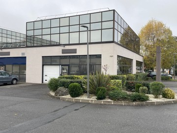 logistics - Local d’activités À Louer - featured