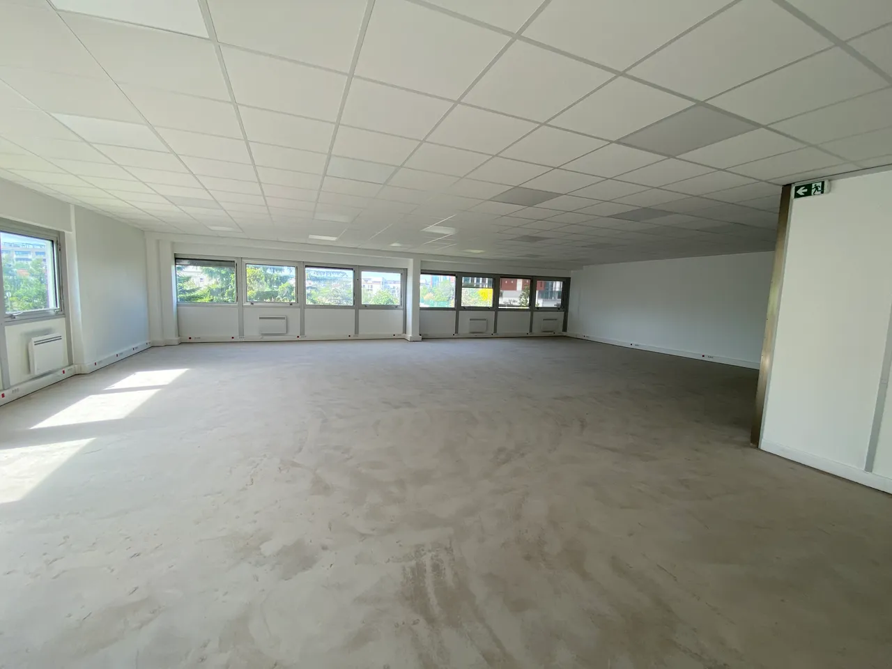 logistics - Entrepôt / Bureaux À Louer - gallery - 6