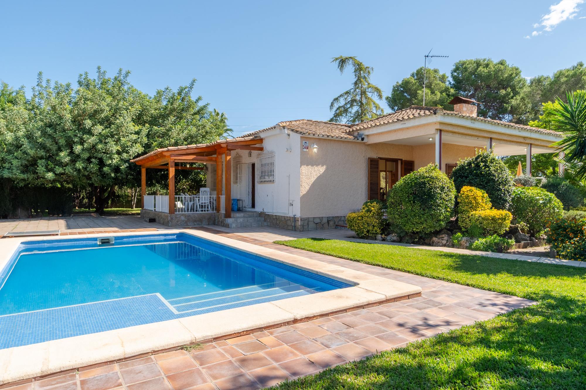 living - Casa / villa de 175m² con 1,000m² de jardín en venta en La Eliana - gallery thumbnail - 2