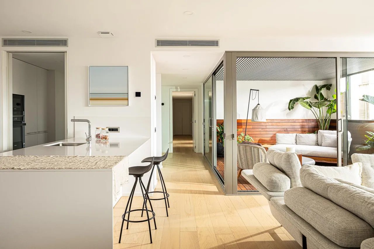 living - Casa Maury Parés - gallery - 10