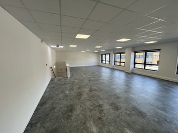 logistics - Light Industrial Premises / Offices For Rent - featured