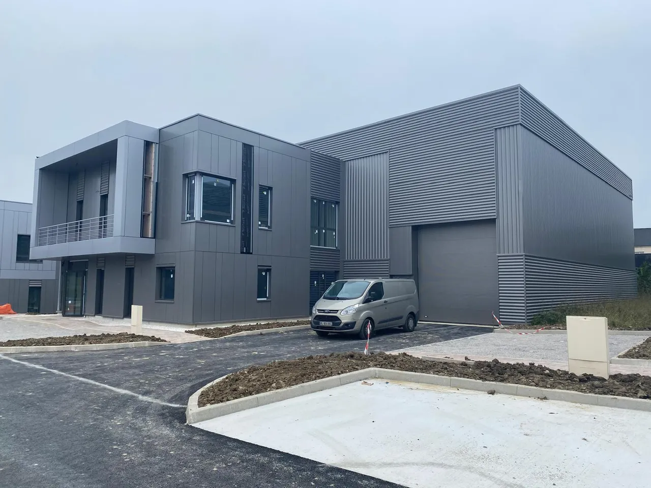 logistics - Activités / Bureaux À Louer - gallery - 2
