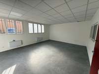 logistics - Light Industrial Premises / Offices For Rent - gallery thumbnail - 3