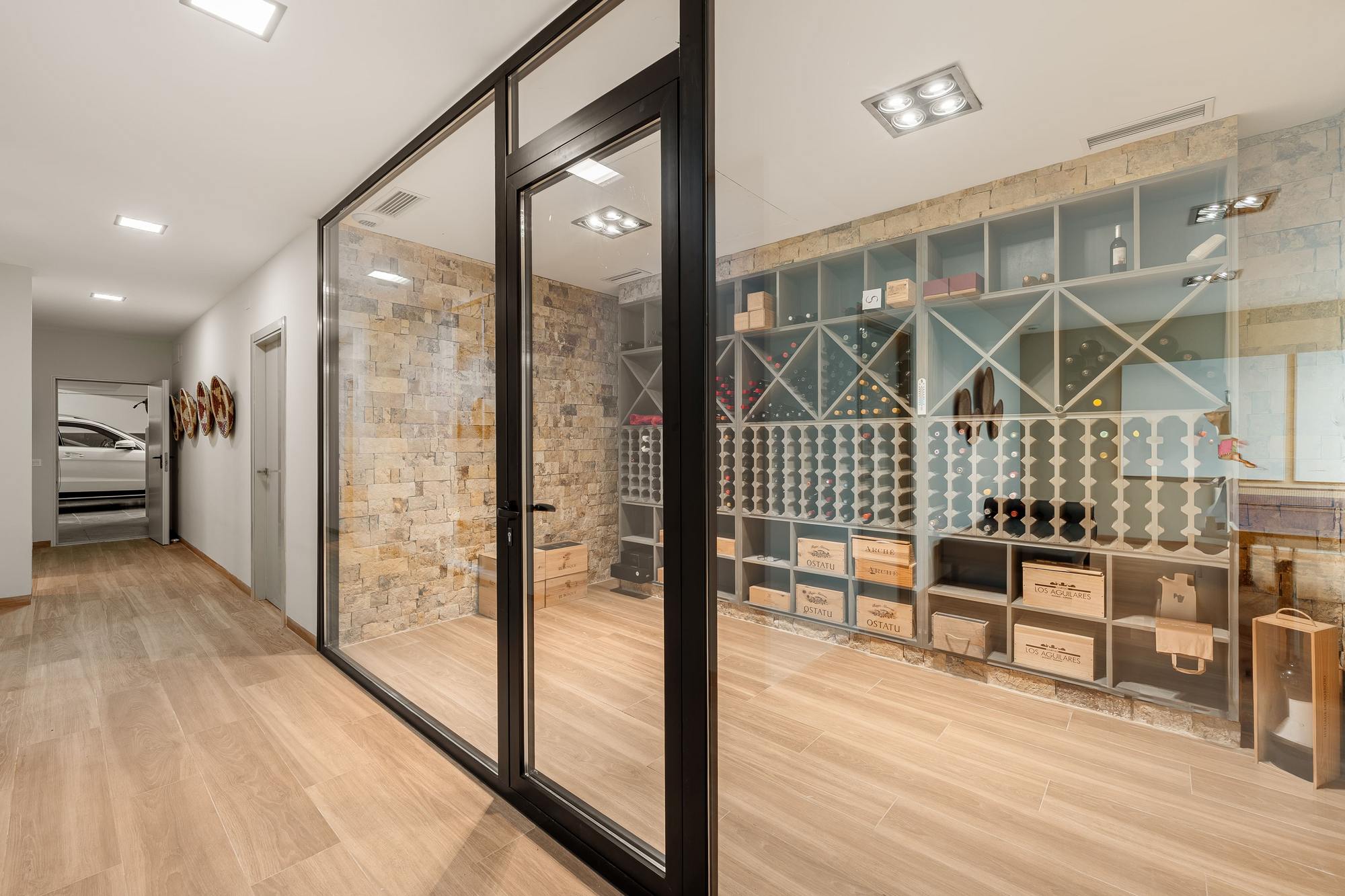 living - 676m² house / villa with 110m² terrace for sale in Nueva Andalucía - gallery - 10