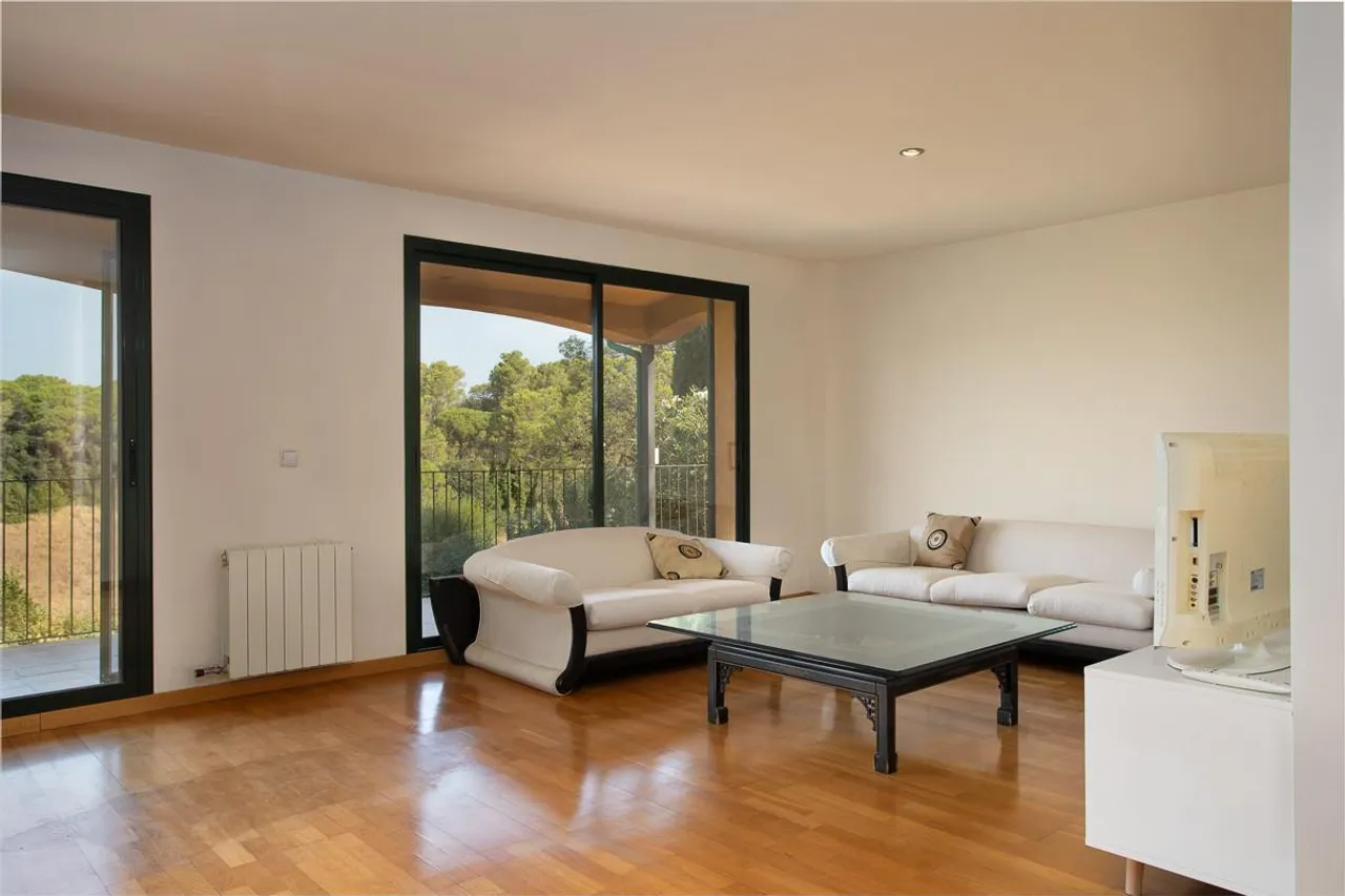 living - Casa / villa de 459m² en venta en El Gironés, Girona - gallery - 9