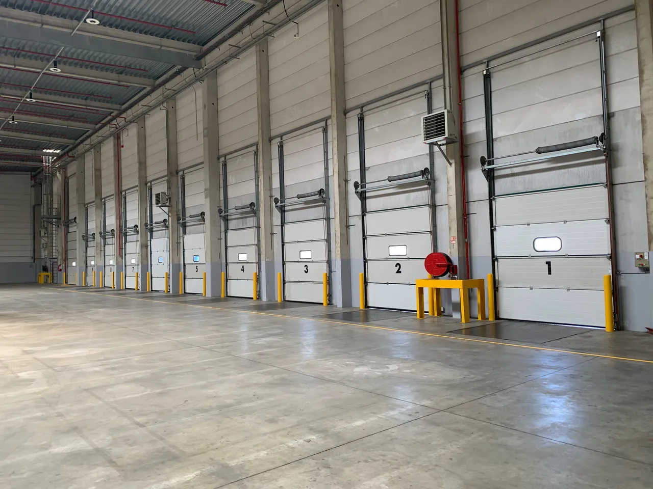 logistics - Entrepôt Logistique À Louer - gallery - 2