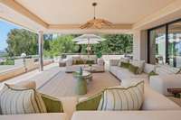 living - Piso de 576m² con 446m² terraza en venta en Nueva Andalucía - gallery thumbnail - 10
