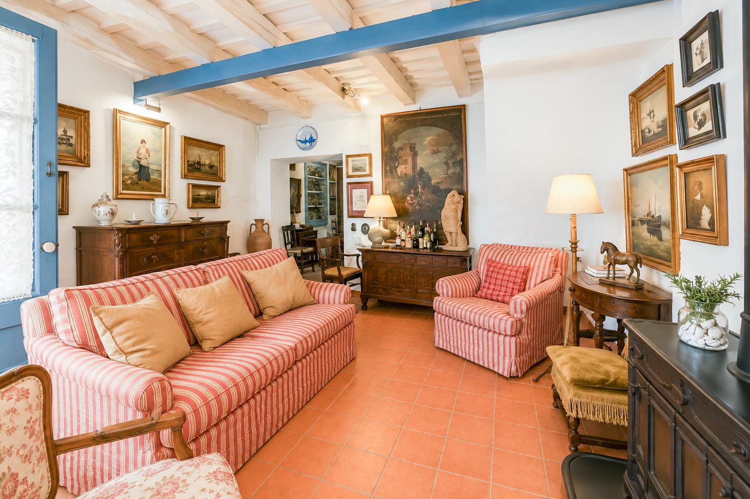 living - 189m² house / villa with 20m² terrace for sale in Sitges Town - gallery thumbnail - 7