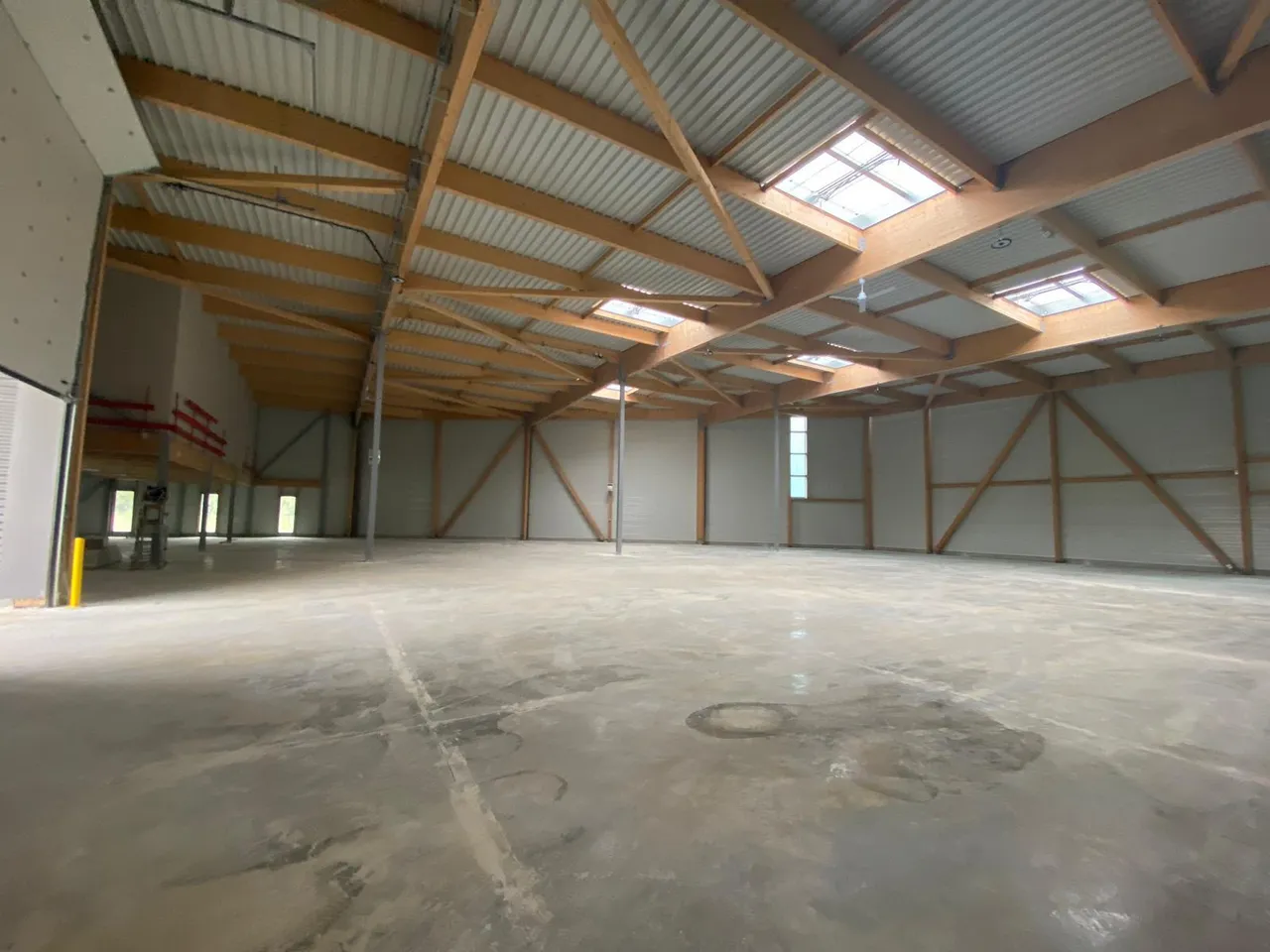 logistics - Light Industrial Premises / Offices For Rent - For Sale - gallery - 4