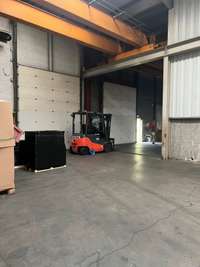 logistics - Activités / Bureaux À Louer - gallery thumbnail - 9