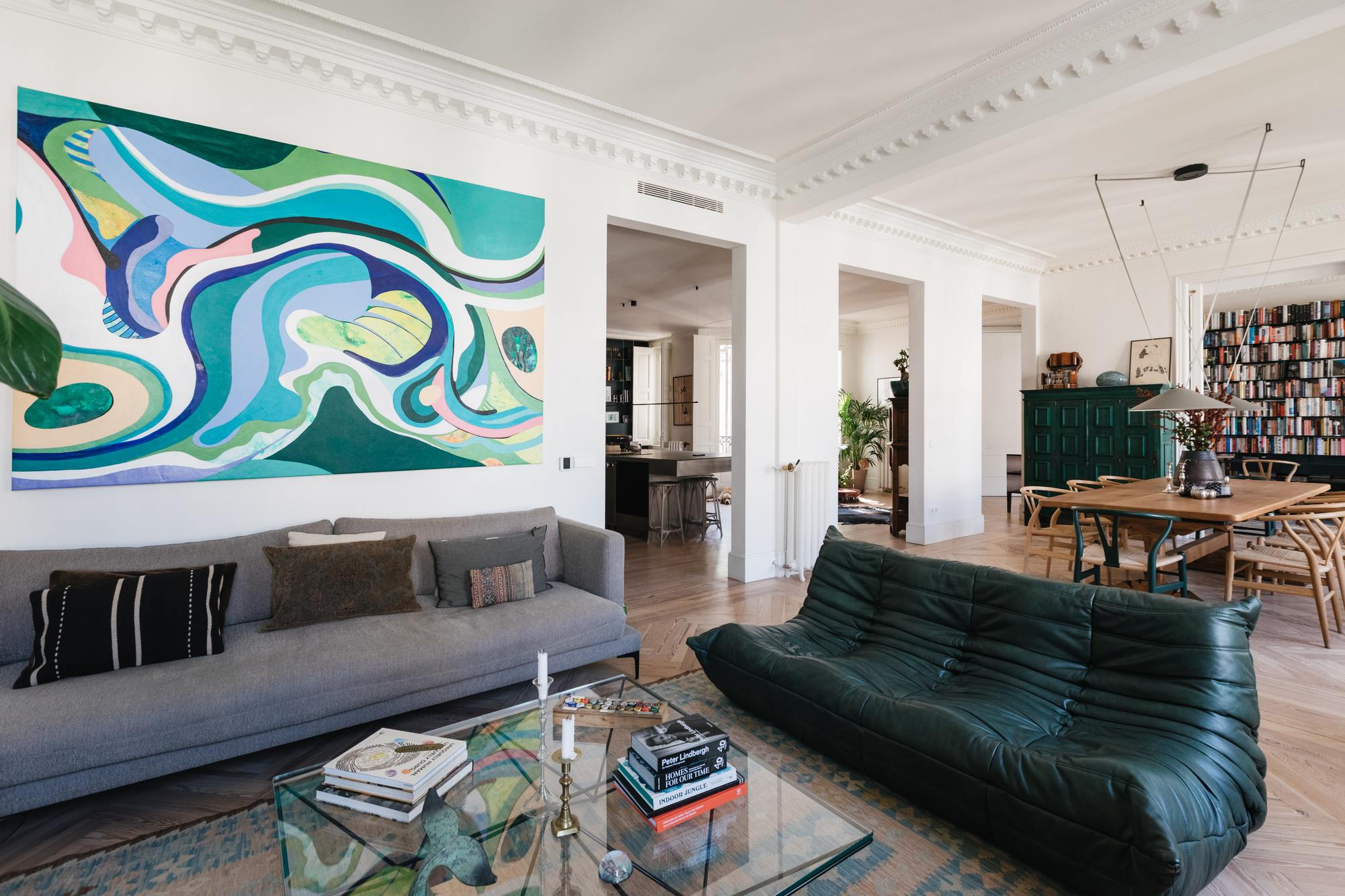 living - Piso de 238m² en alquiler en Jerónimos, Madrid - gallery thumbnail - 6