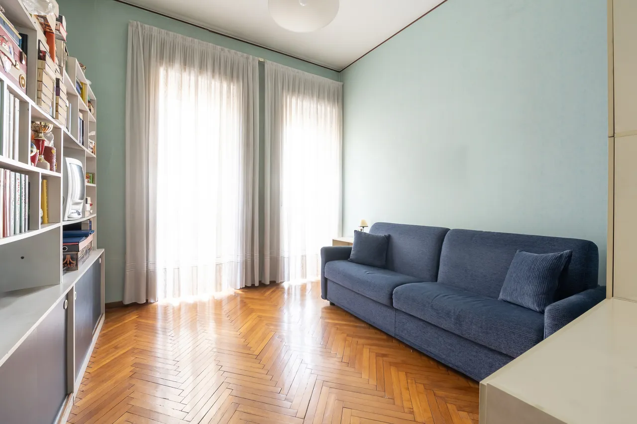 living - Three-room flat for sale corso C. Colombo 1 Milan - gallery - 12