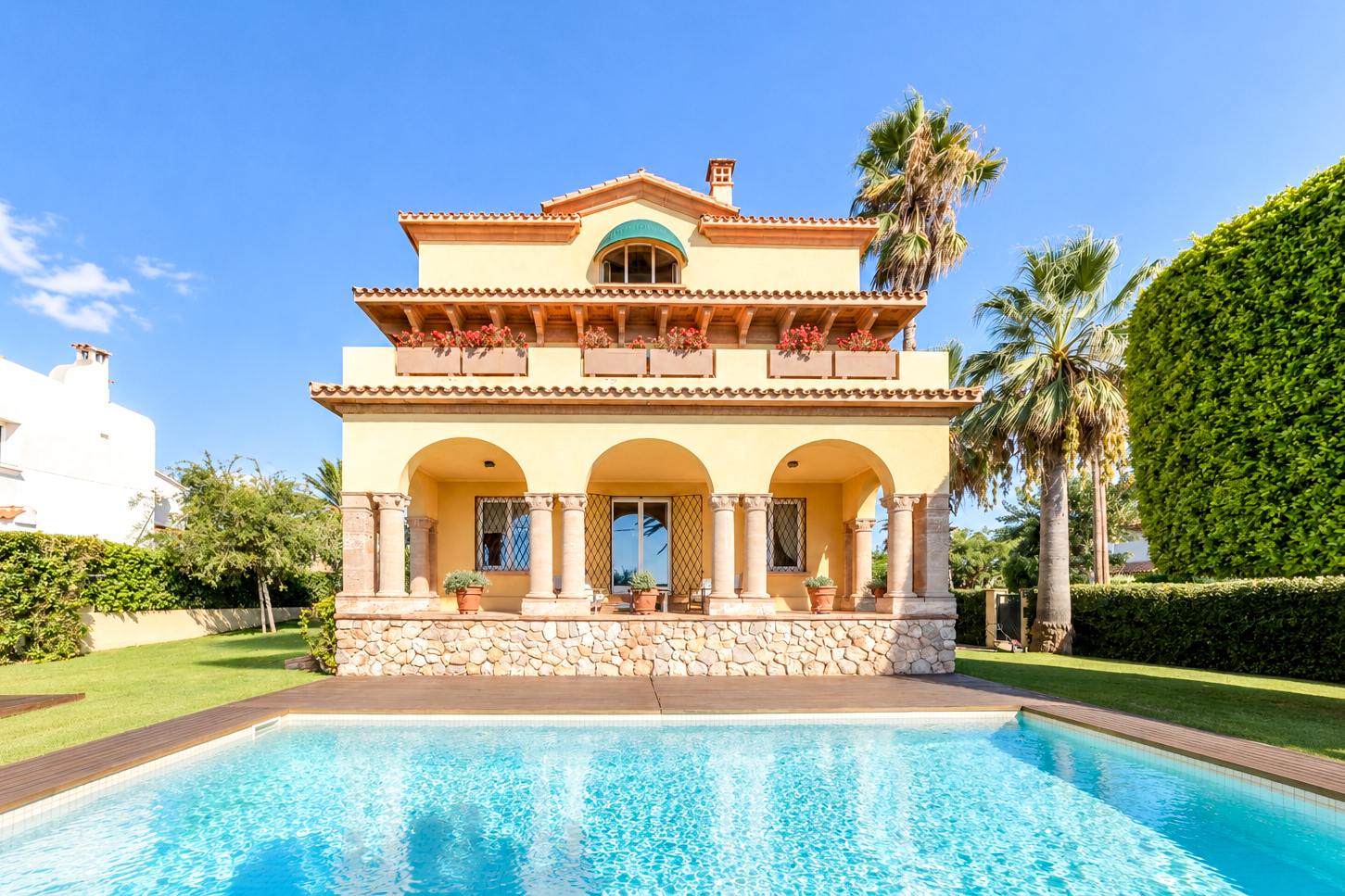 living - Casa / villa de 618m² en venta en Terramar, Barcelona - gallery - 2