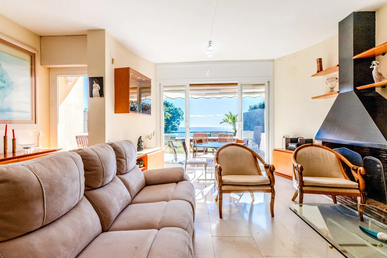 living - 177m² house / villa with 27m² garden for sale in Vallpineda - gallery - 3