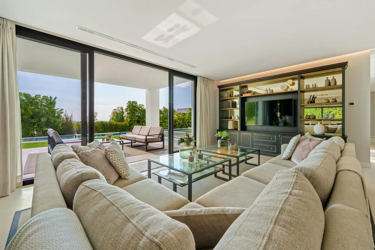 living - Casa / villa de 581m² con 110m² terraza en venta en Benahavís - gallery - 4