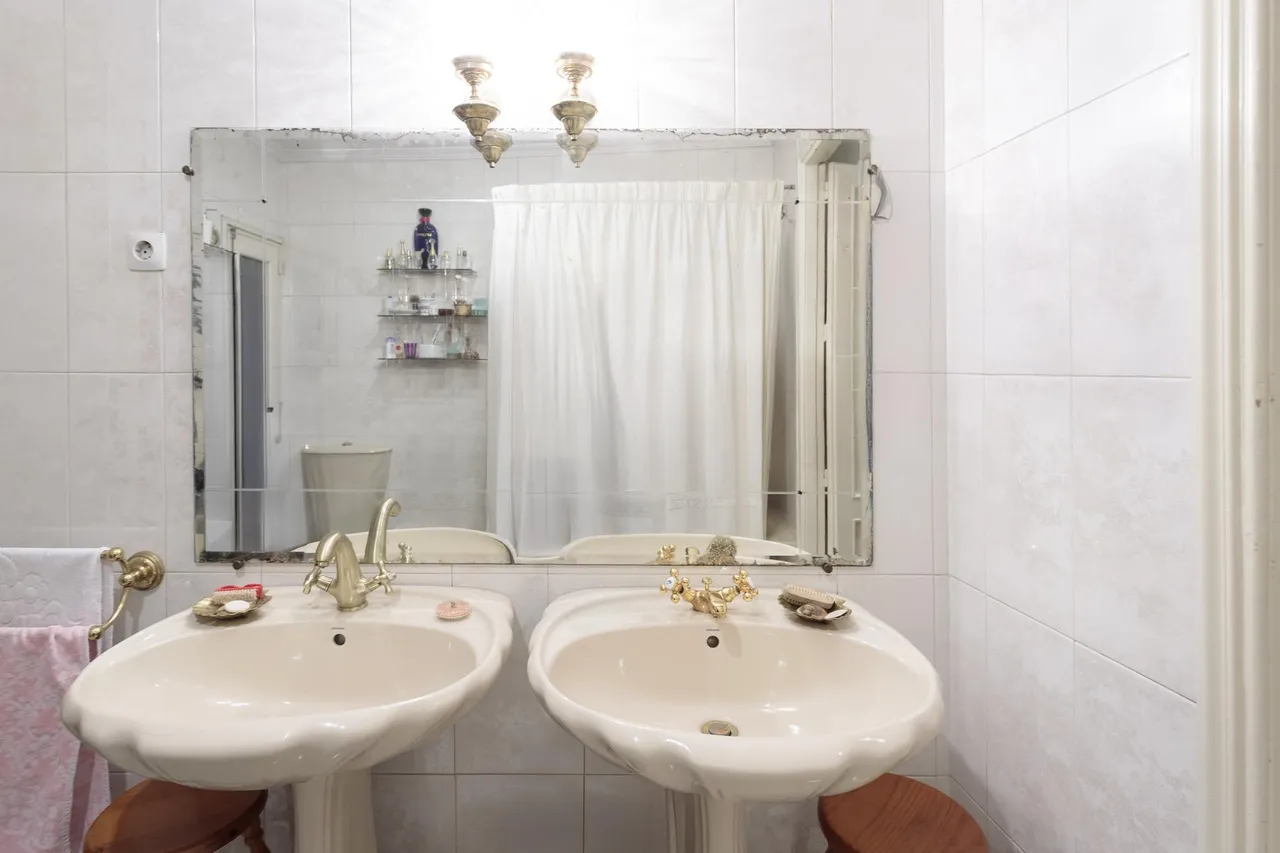 living - Piso de 256m² en venta en Chueca - Justicia, Madrid - gallery - 9