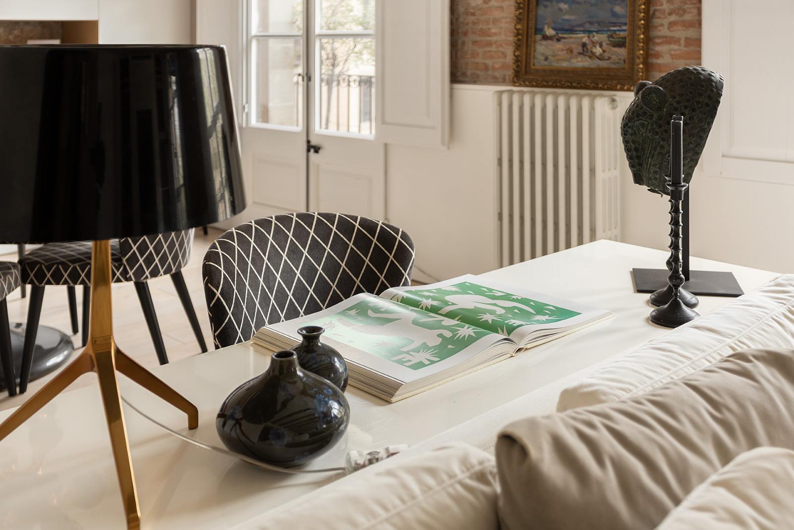 living - 132m² apartment for sale in Gótico, Barcelona - gallery thumbnail - 9