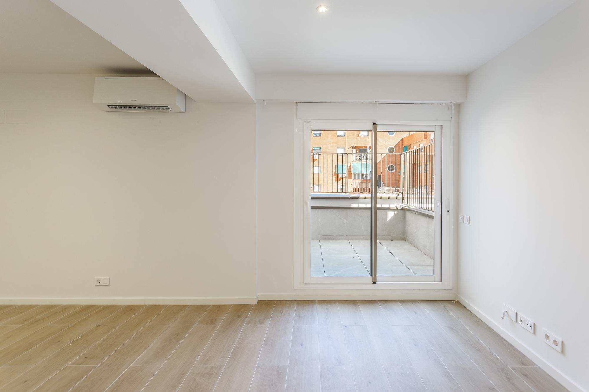 living - 72m² apartment with 16m² terrace for rent in Ventilla - Almenara - gallery thumbnail - 7