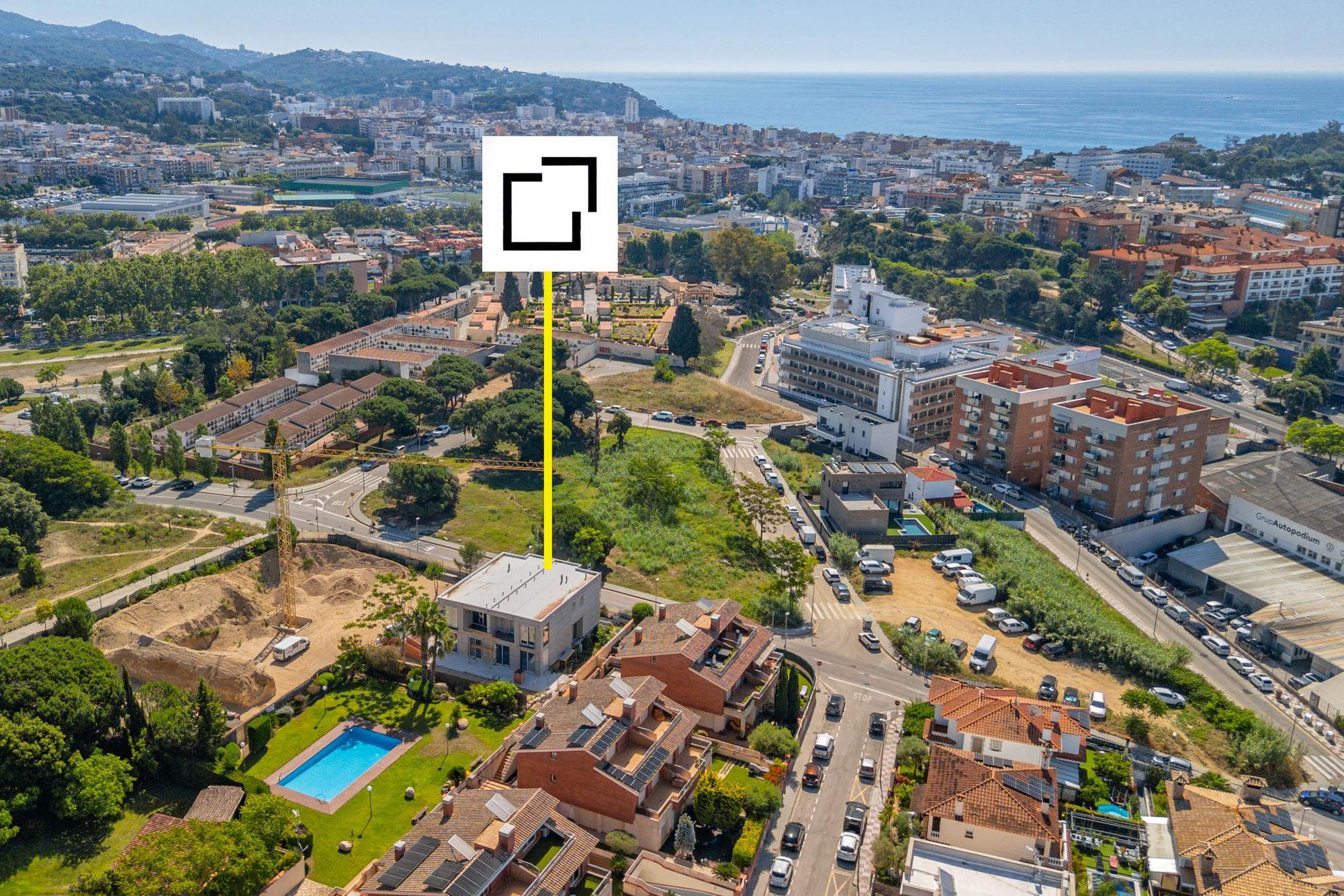 living - 345m² house / villa for sale in Lloret de Mar, Costa Brava - gallery thumbnail - 2