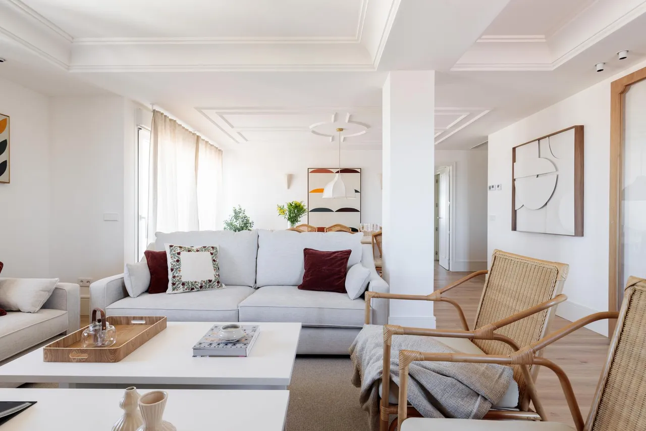 living - 162m² apartment for sale in Cuatro Caminos, Madrid - gallery - 5