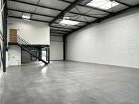 logistics - Light Industrial Premises / Offices For Rent - gallery thumbnail - 7