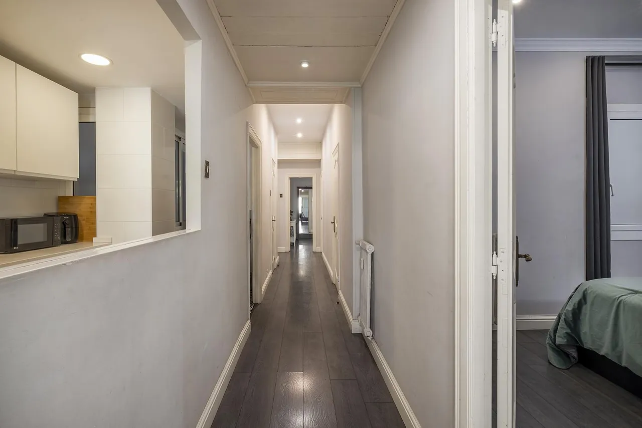 living - Piso de 93m² en venta en Eixample Derecho, Barcelona - gallery - 10