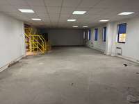 logistics - Entrepôt À Louer - gallery thumbnail - 4