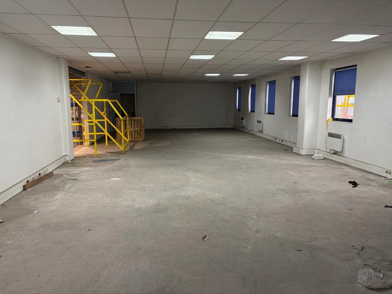 logistics - Warehouse For Rent - gallery - 4