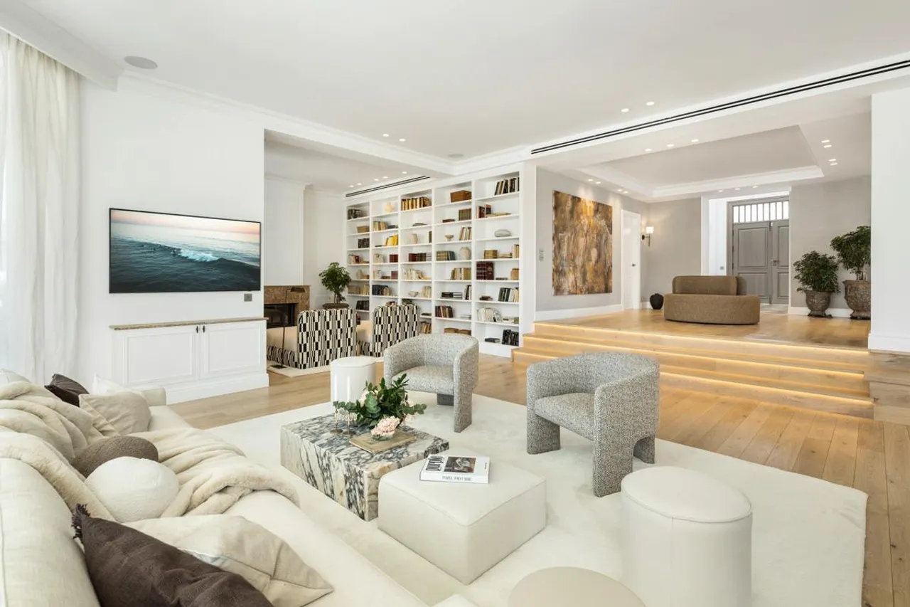 living - Casa / villa de 722m² con 150m² terraza en venta en Nueva Andalucía - gallery - 6