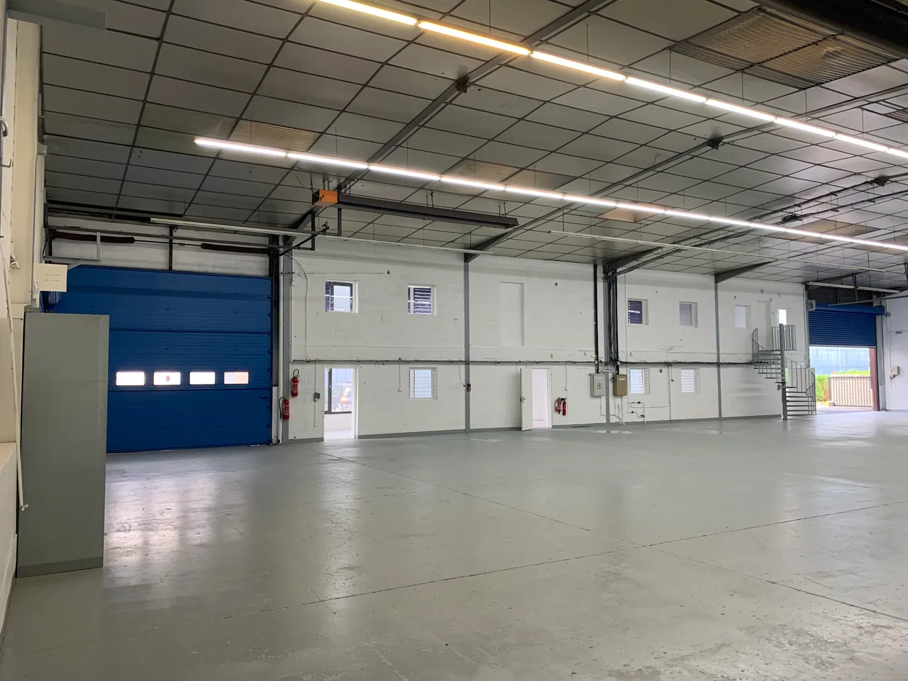 logistics - Activités / Bureaux À Vendre - gallery - 2