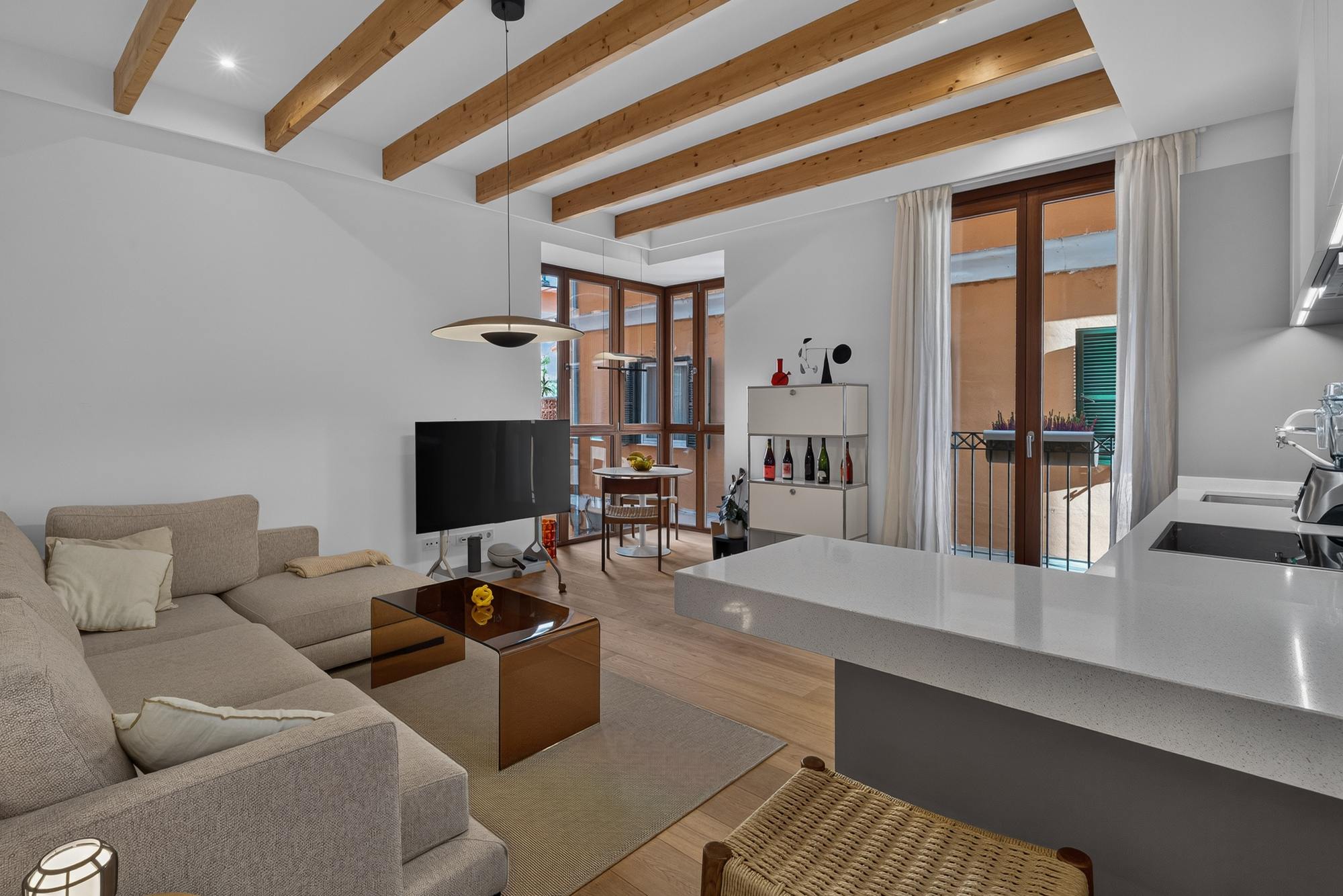 living - 60m² apartment for rent in Palma de Mallorca - gallery thumbnail - 1