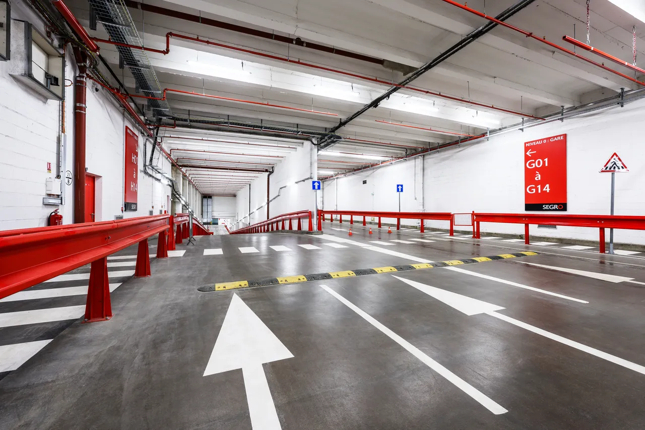logistics - Light Industrial Premises / Offices For Rent - gallery - 6