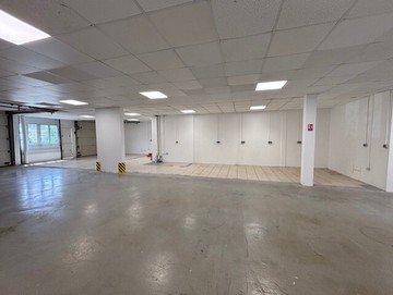 logistics - Activités / Bureaux À Louer - featured