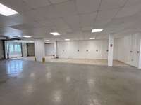 logistics - Activités / Bureaux À Louer - gallery thumbnail - 1