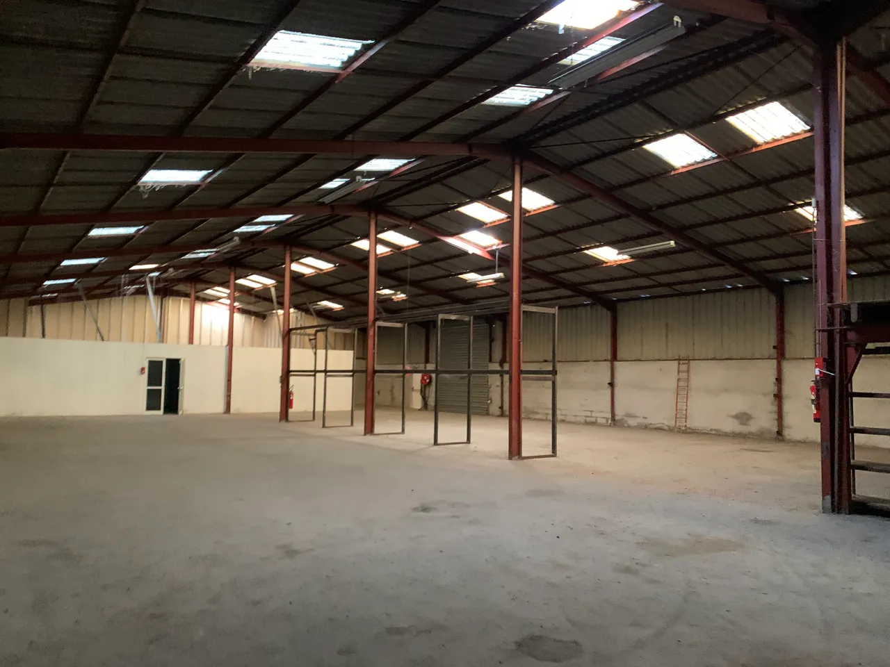 logistics - Activity Facility For Sale - gallery - 5