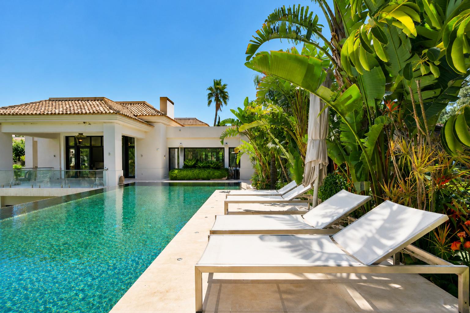 living - 1,691m² house / villa with 179m² terrace for sale in La Zagaleta - gallery - 2