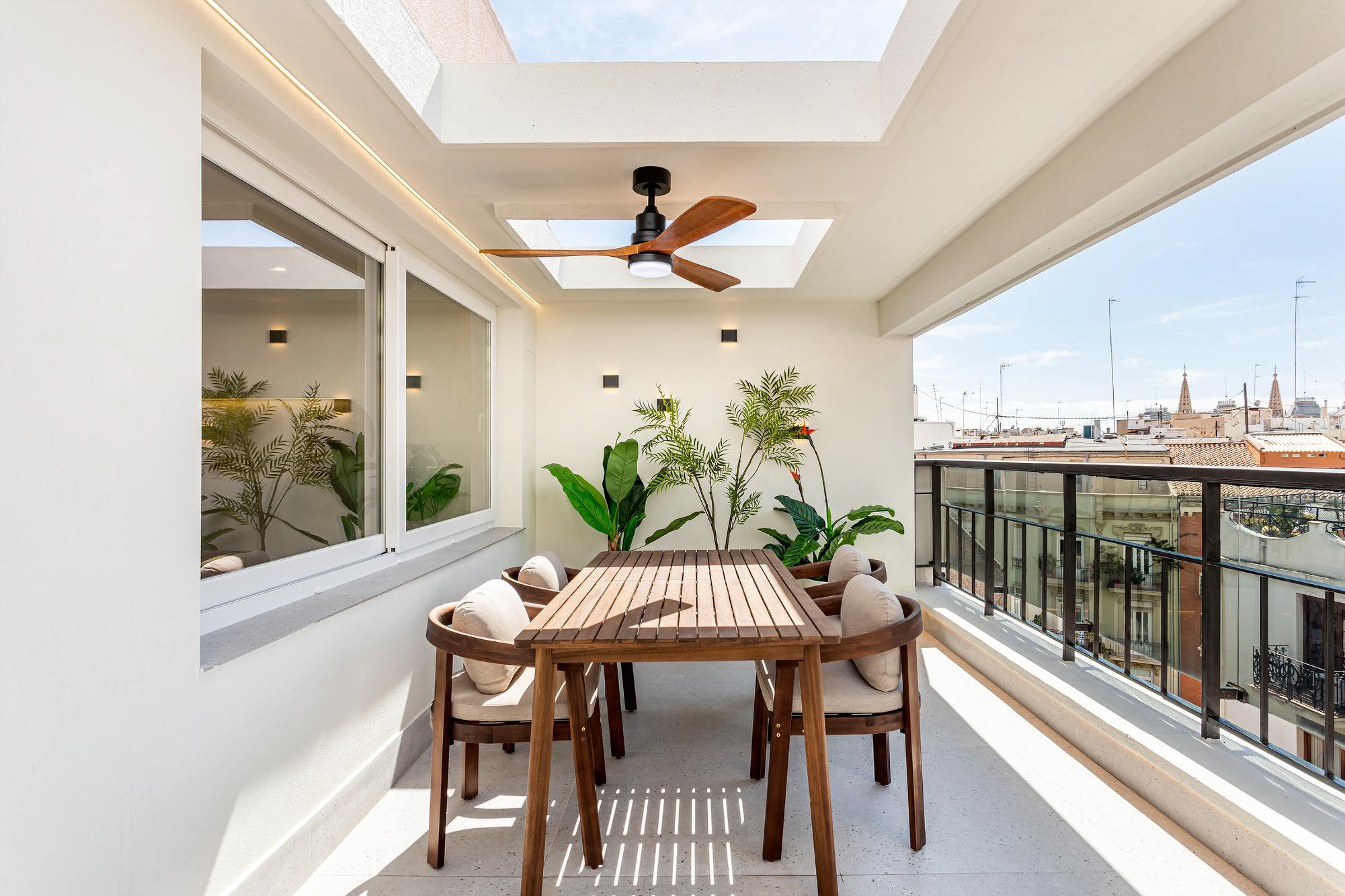 living - Ático de 151m² con 25m² terraza en venta en El Pla del Remei - gallery thumbnail - 3