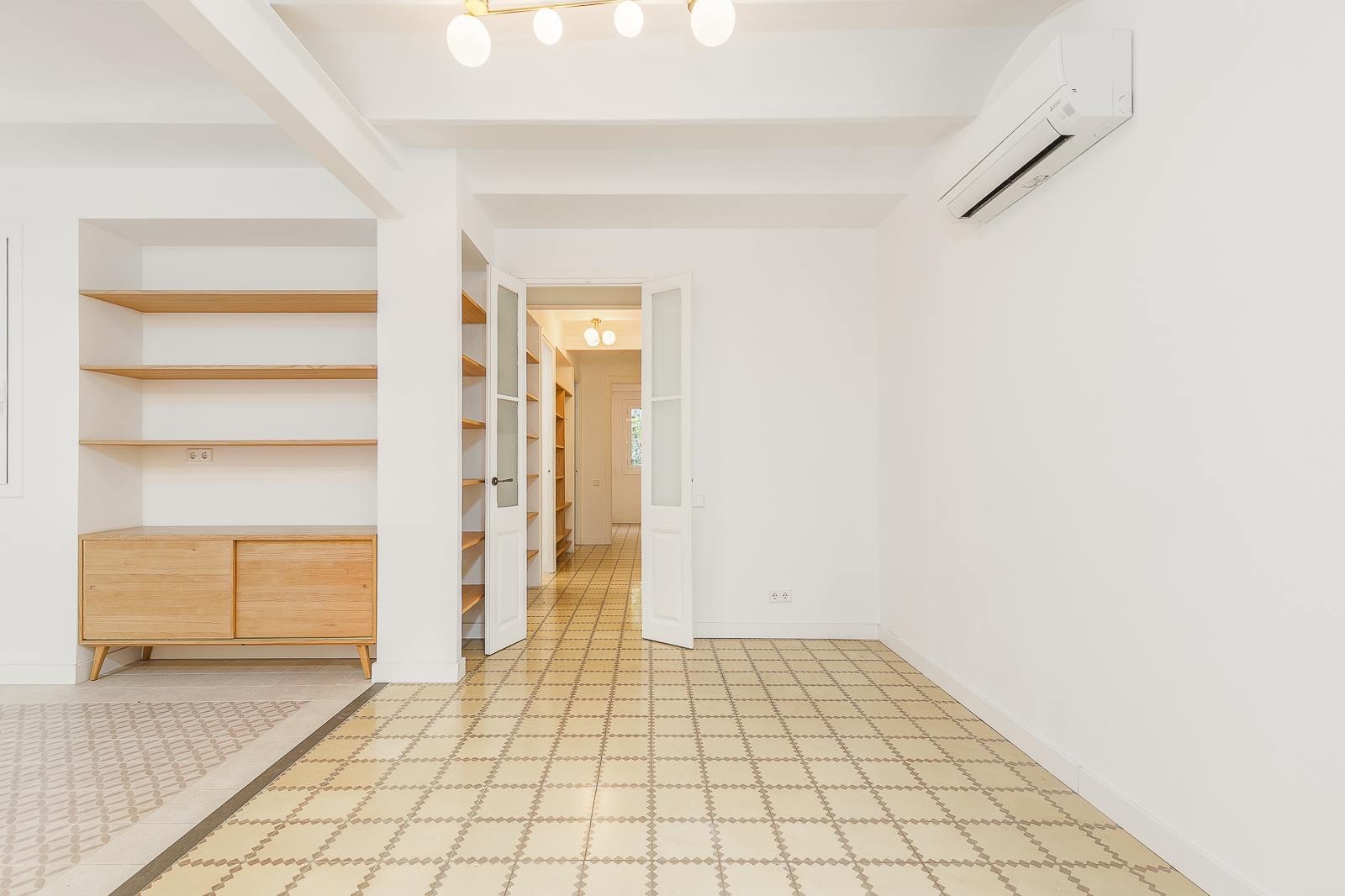 living - Piso de 78m² con 12m² terraza en venta en Eixample Derecho - gallery thumbnail - 5
