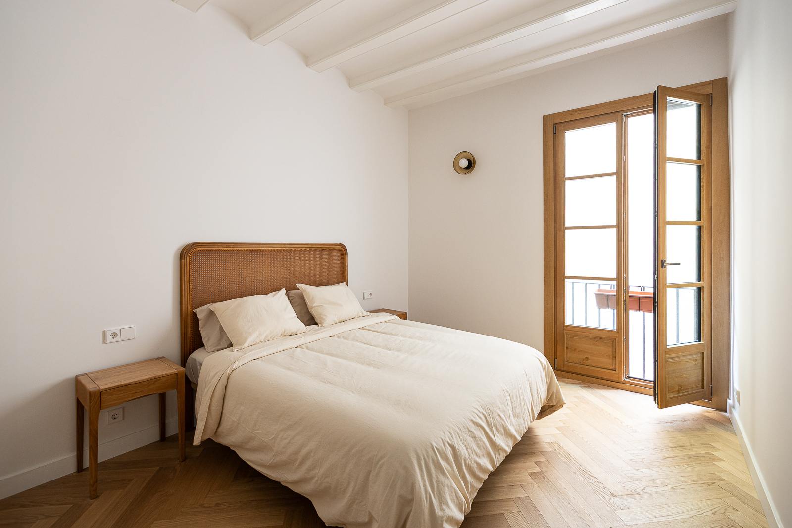 living - Piso de 125m² en venta en Gótico, Barcelona - gallery thumbnail - 8