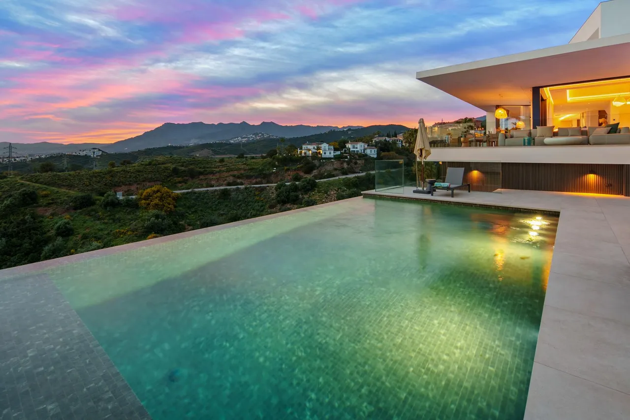 living - Casa / villa de 616m² con 129m² terraza en venta en Este Marbella - gallery - 5