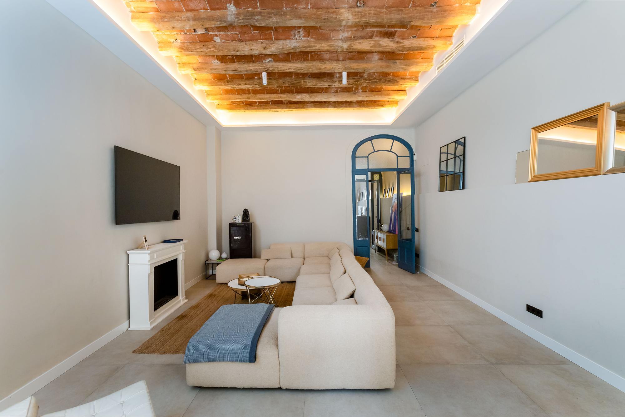 living - 379m² house / villa for sale in El Masnou, Barcelona - gallery - 5