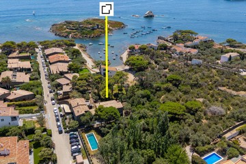 living - 393m² house / villa with 850m² garden for sale in Cadaqués - featured