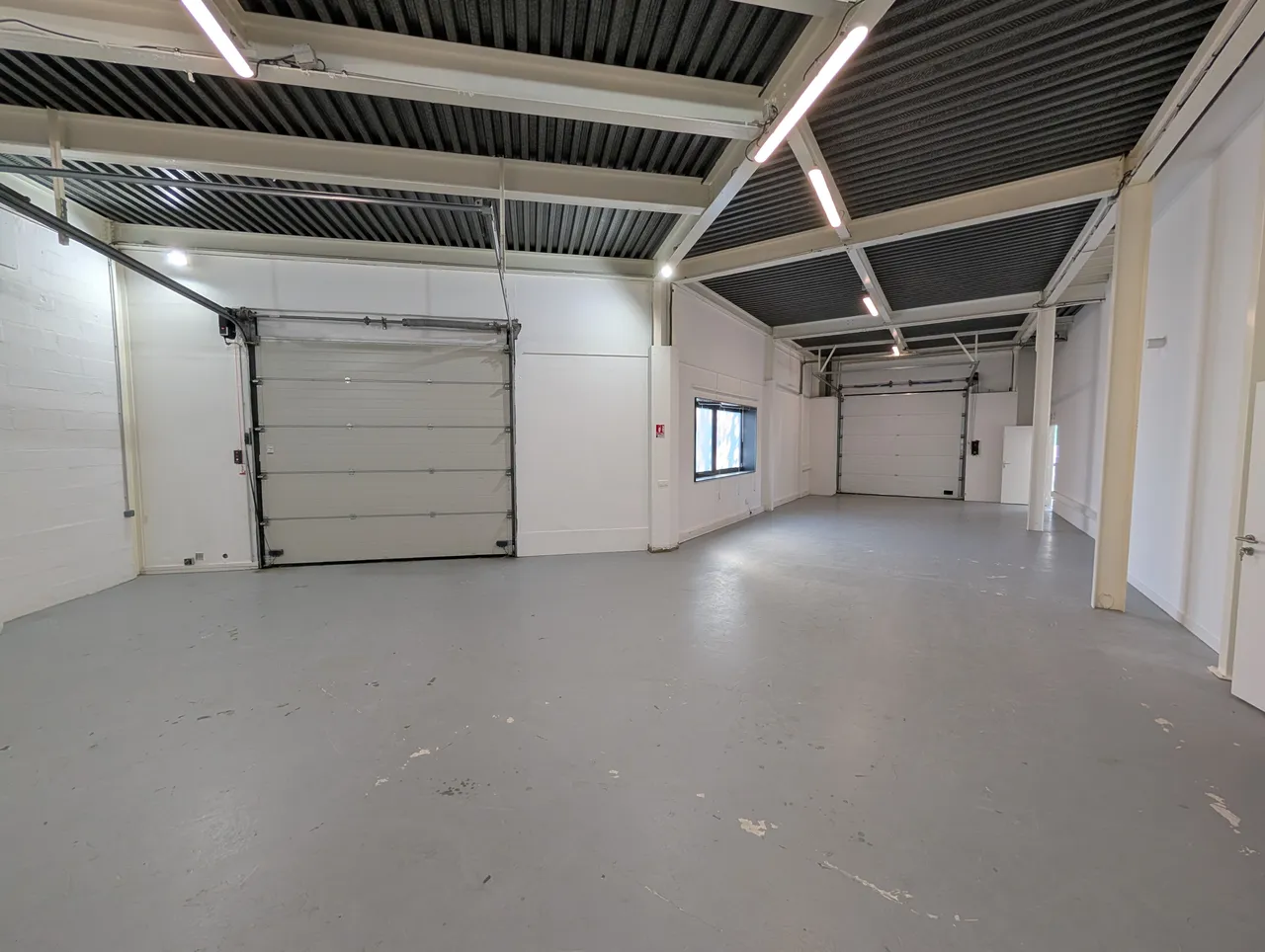 logistics - Light Industrial Premises / Offices For Rent - gallery - 6
