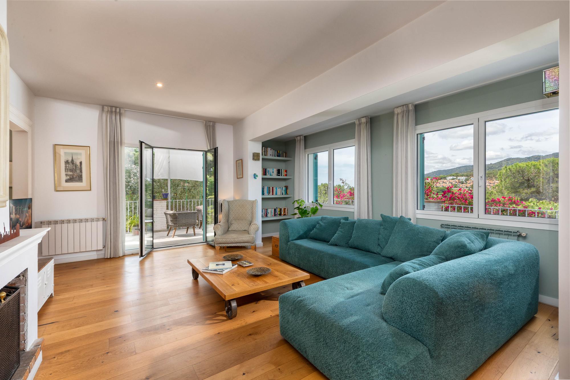 living - Casa / villa de 392m² en venta en Cabrils, Barcelona - gallery thumbnail - 5