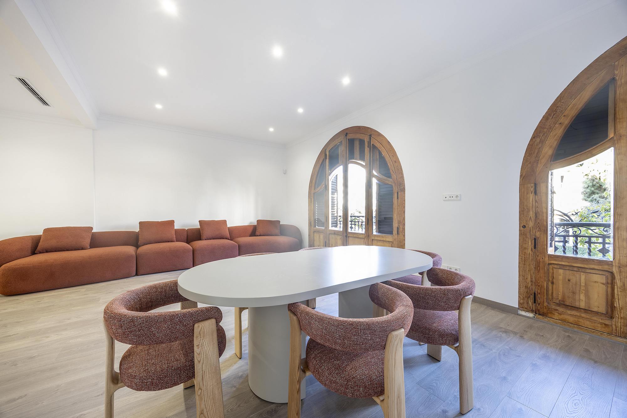 living - 210m² apartment with 6m² terrace for rent in Sant Francesc - gallery - 6