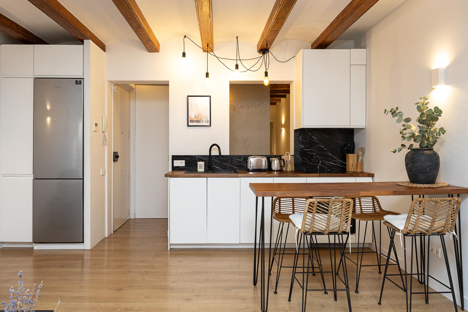 living - Piso de 78m² en venta en El Born, Barcelona - gallery thumbnail - 6