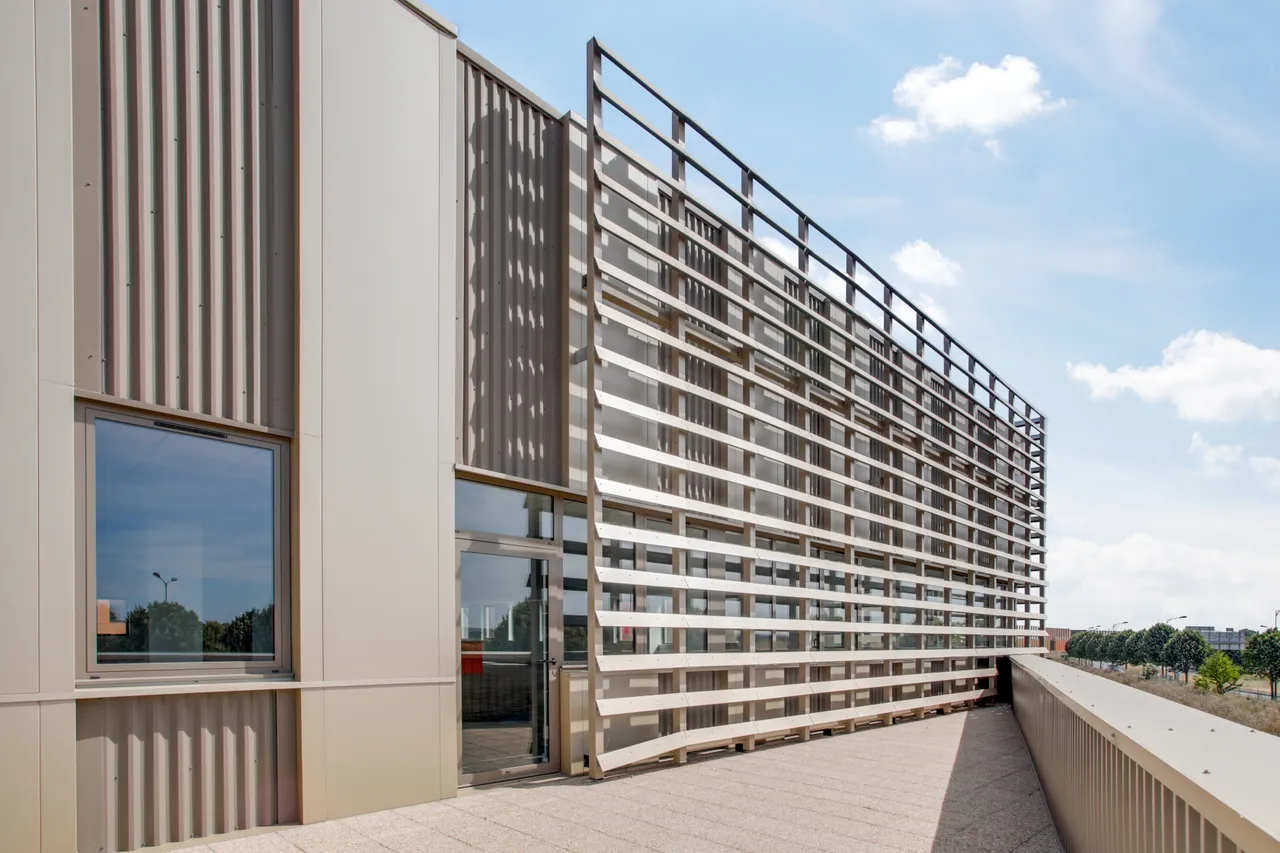logistics - Light Industrial Premises / Offices For Sale - gallery - 3