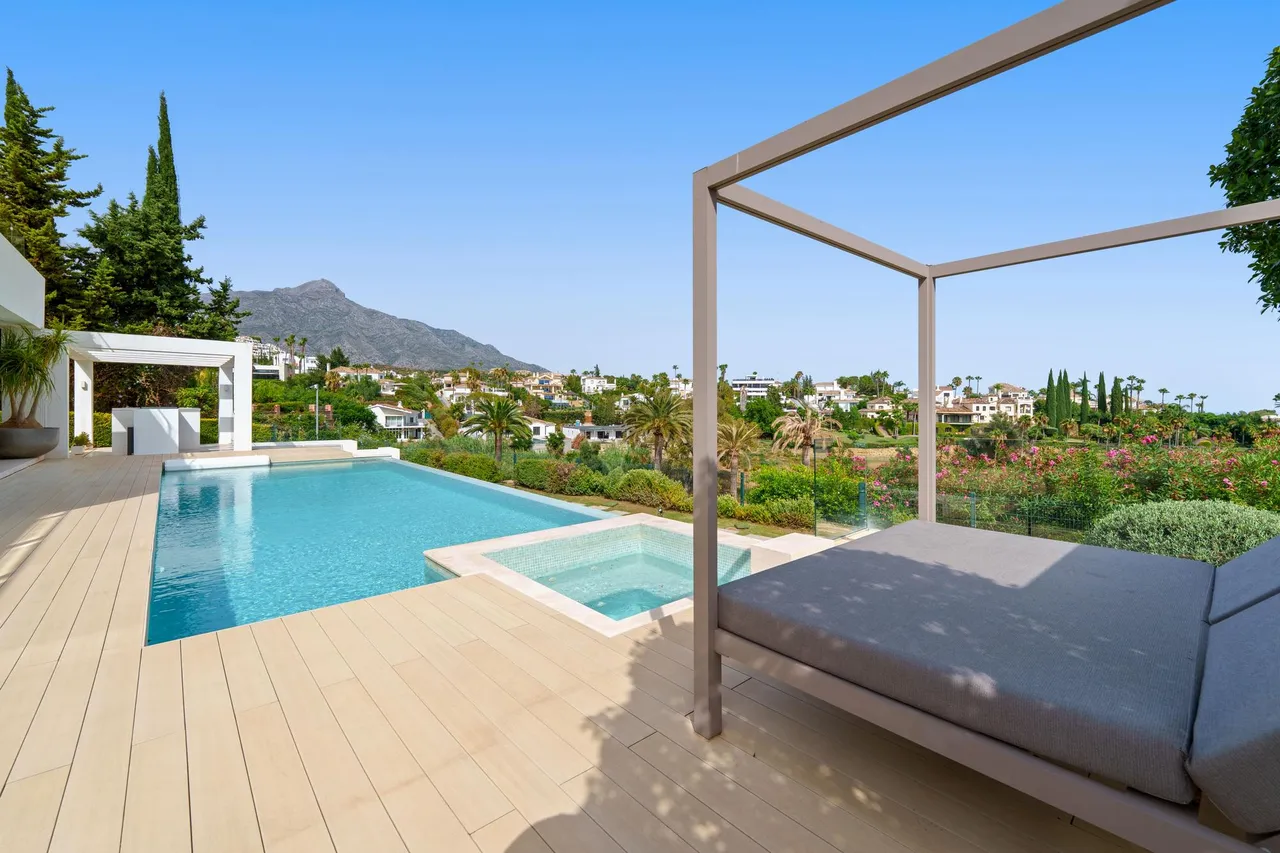 living - 473m² house / villa with 203m² terrace for sale in Nueva Andalucía - gallery - 4