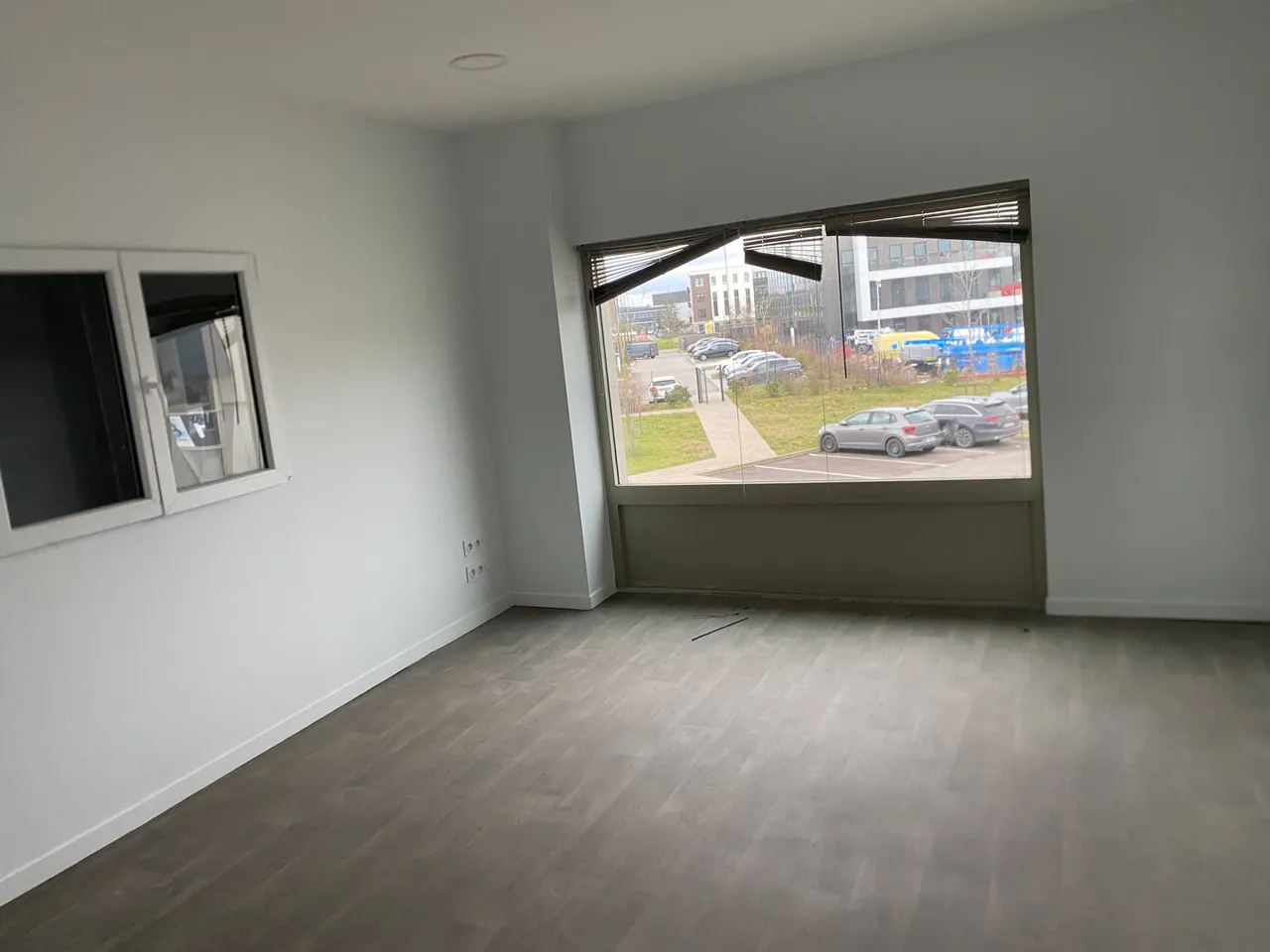 logistics - Light Industrial Premises / Offices For Rent - gallery - 7