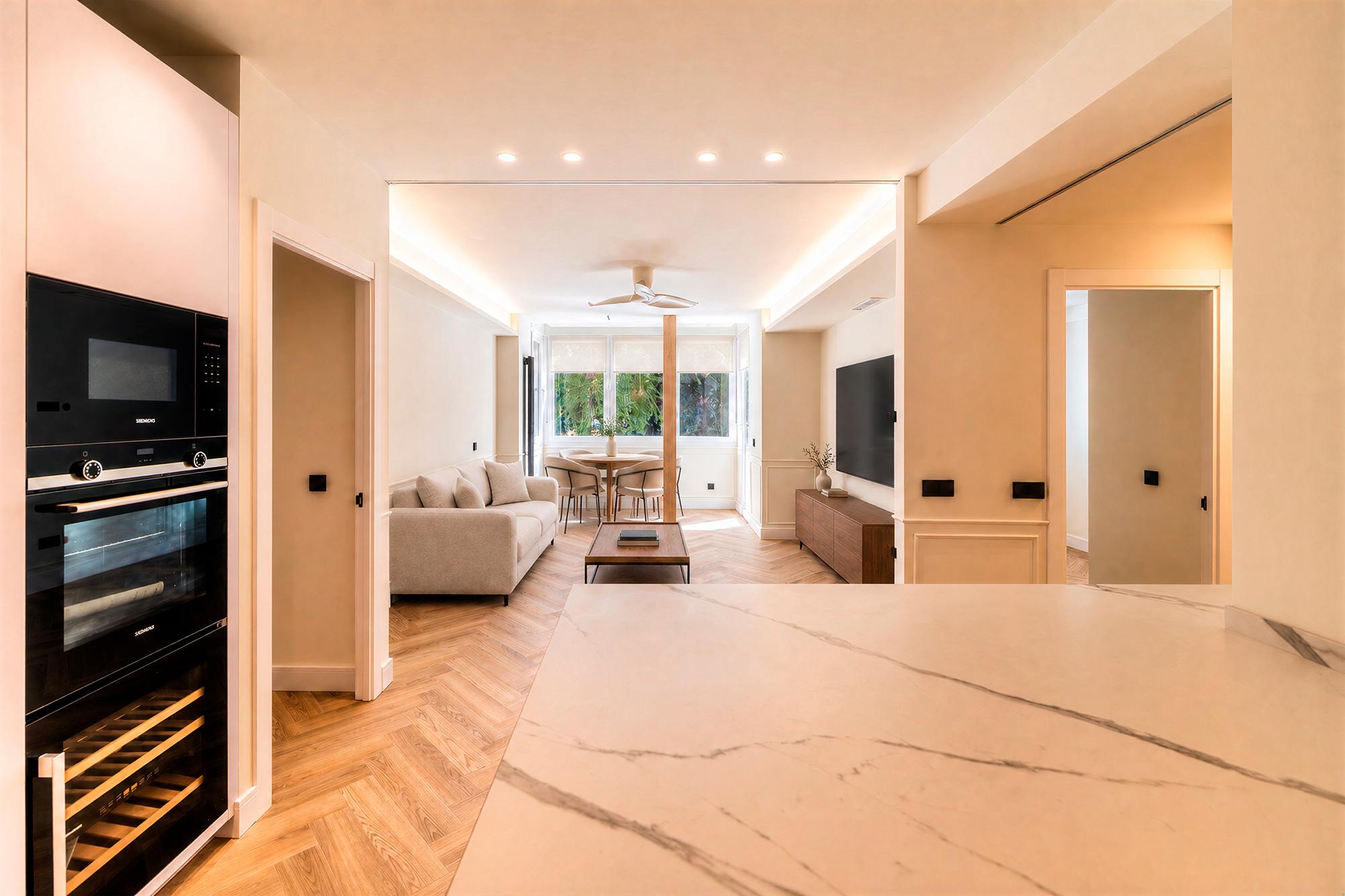 living - 205m² apartment with 6m² terrace for sale in Jerónimos - gallery thumbnail - 1